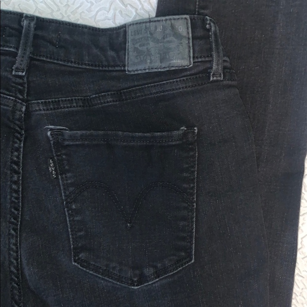 black levi jeans !